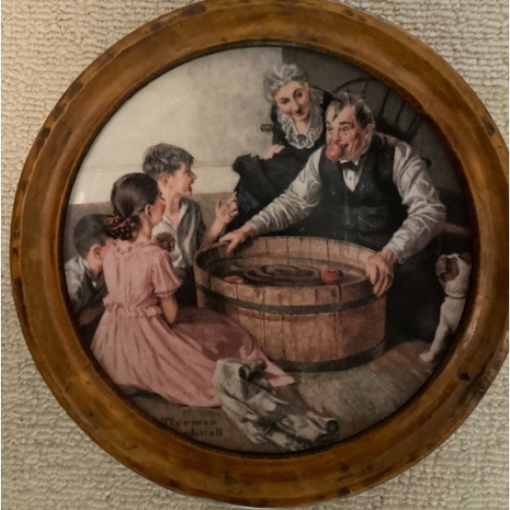 Vintage 1994 NORMAN ROCKWELL 18th Of HERITAGE COLLECTOR PLATE Halloween Frolic